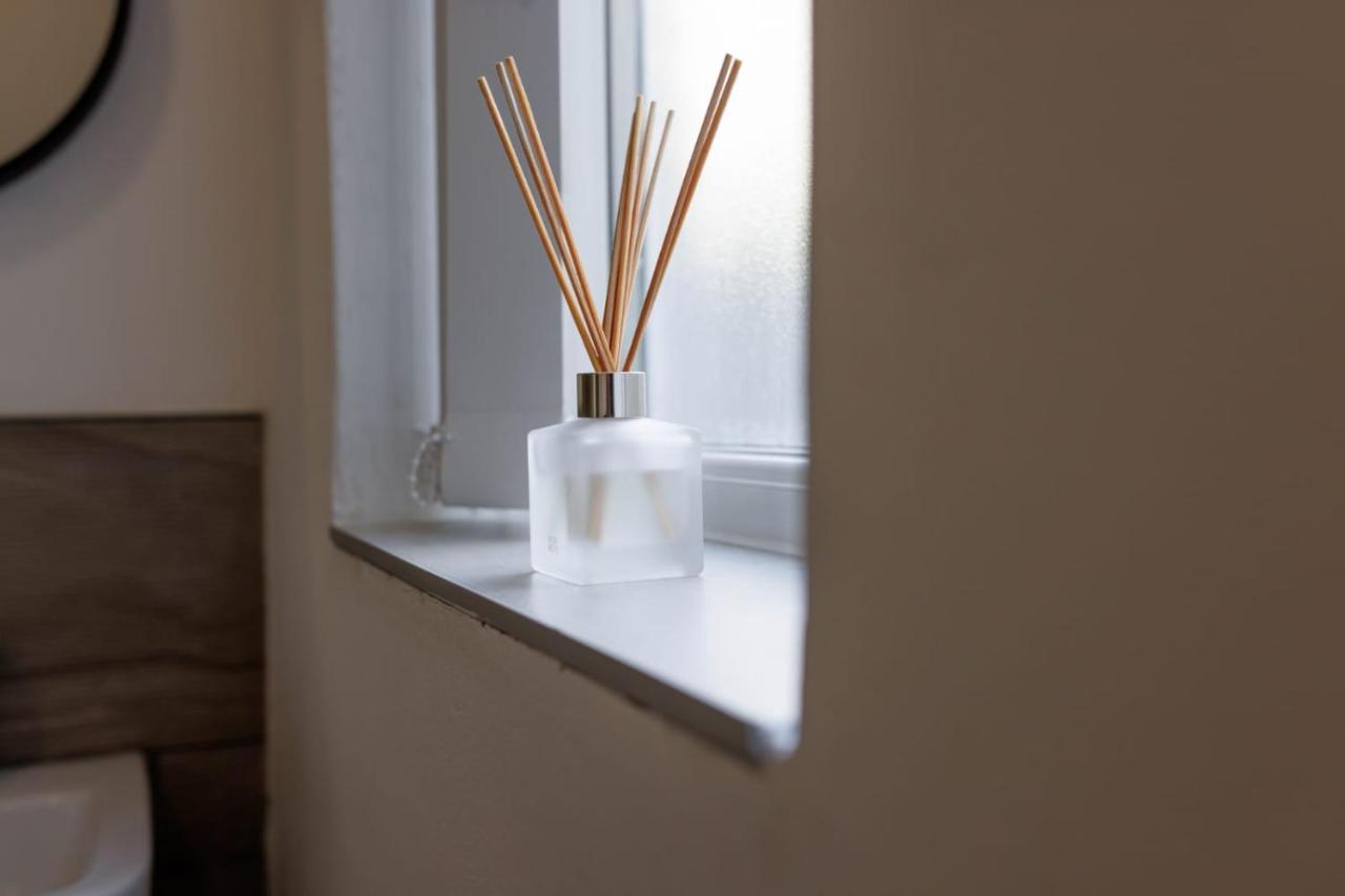 Newly Renovated Apartments In Liverpool - Extended Stay Bagian luar foto