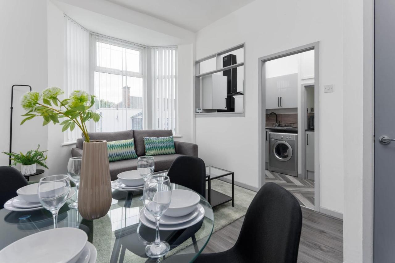 Newly Renovated Apartments In Liverpool - Extended Stay Bagian luar foto