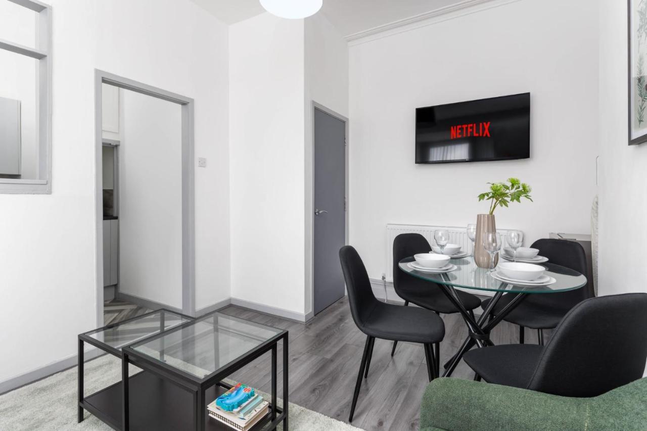 Newly Renovated Apartments In Liverpool - Extended Stay Bagian luar foto