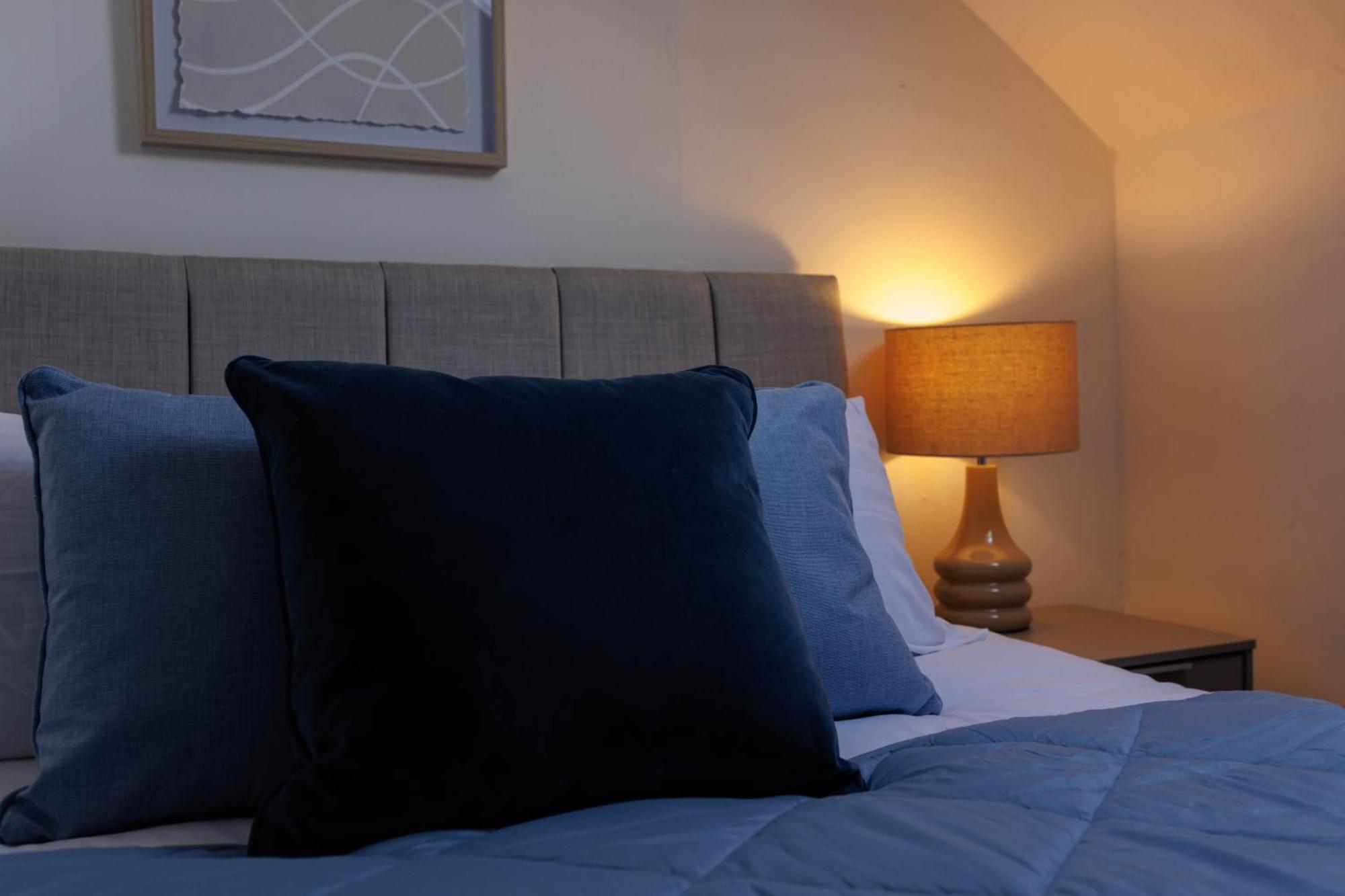 Newly Renovated Apartments In Liverpool - Extended Stay Bagian luar foto